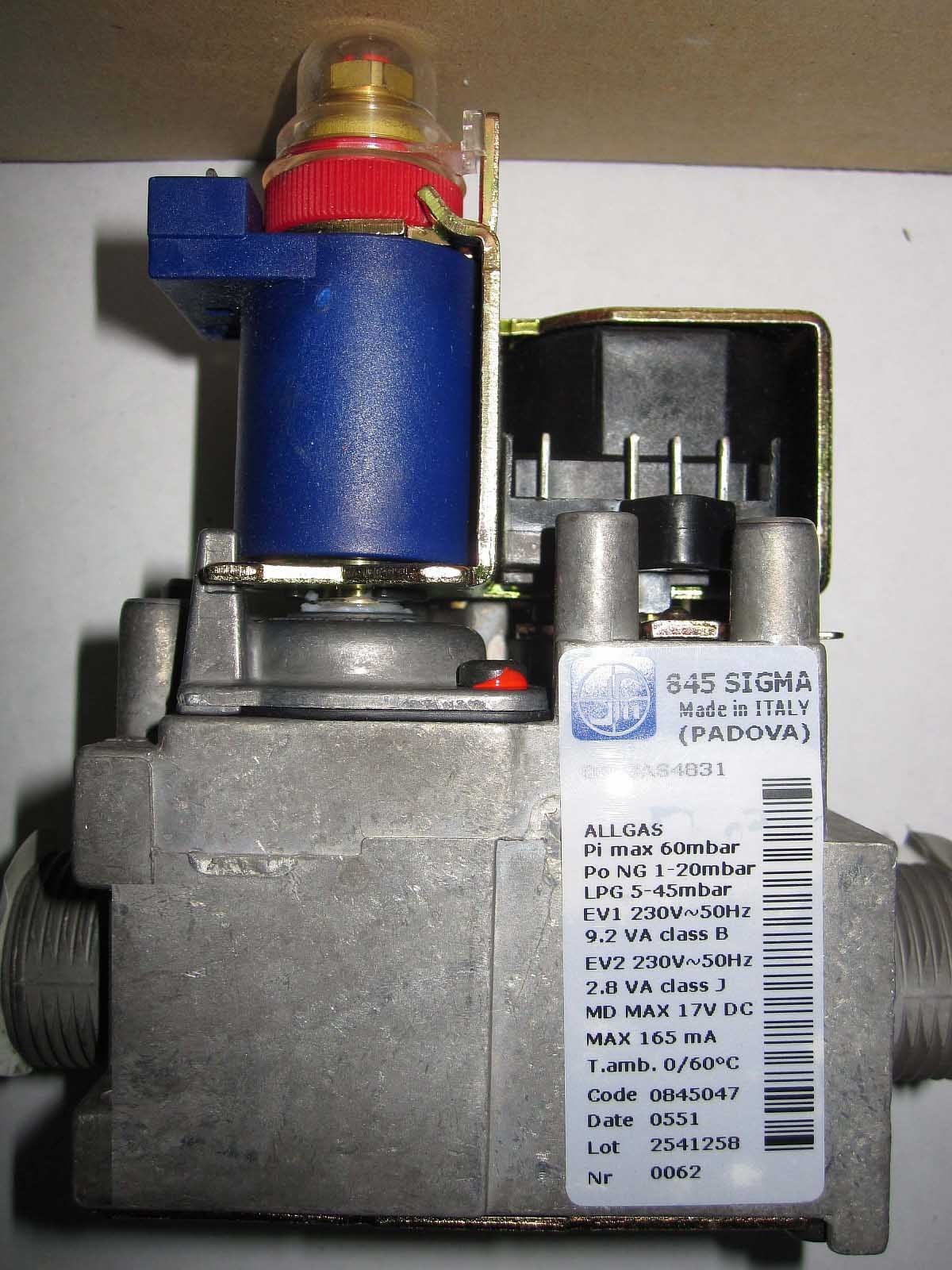 Клапан газовый к котлу U002/U004/U102/U104 арт.7101140
