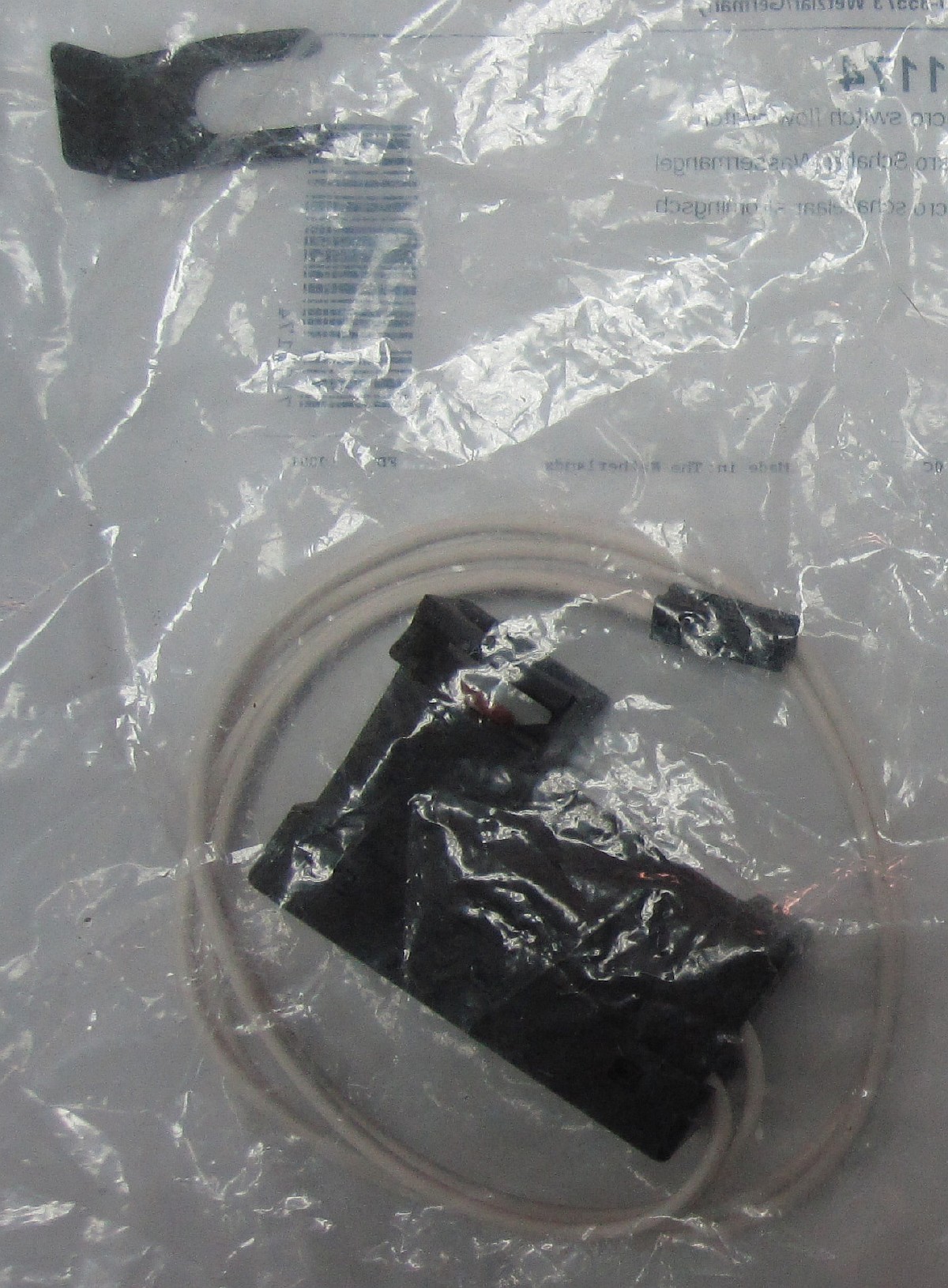 Микровыключатель 24В к котлу U002/U004/U102/U104 арт.7101174